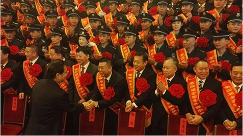 融威押运公司荣获“全国十佳”保安服务公司称号-乐玩 融威押运公司荣获“全国十佳”保安服务公司称号-乐玩