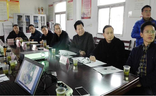 集团公司重要辅导赴凤凰寨村调研扶贫工作慰问难题人民-乐玩 集团公司重要辅导赴凤凰寨村调研扶贫工作慰问难题人民-乐玩